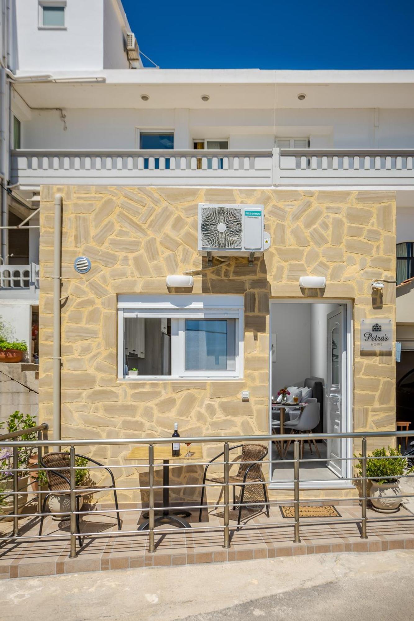 Petra'S Charming Home, 500M To Beach Ханья Экстерьер фото