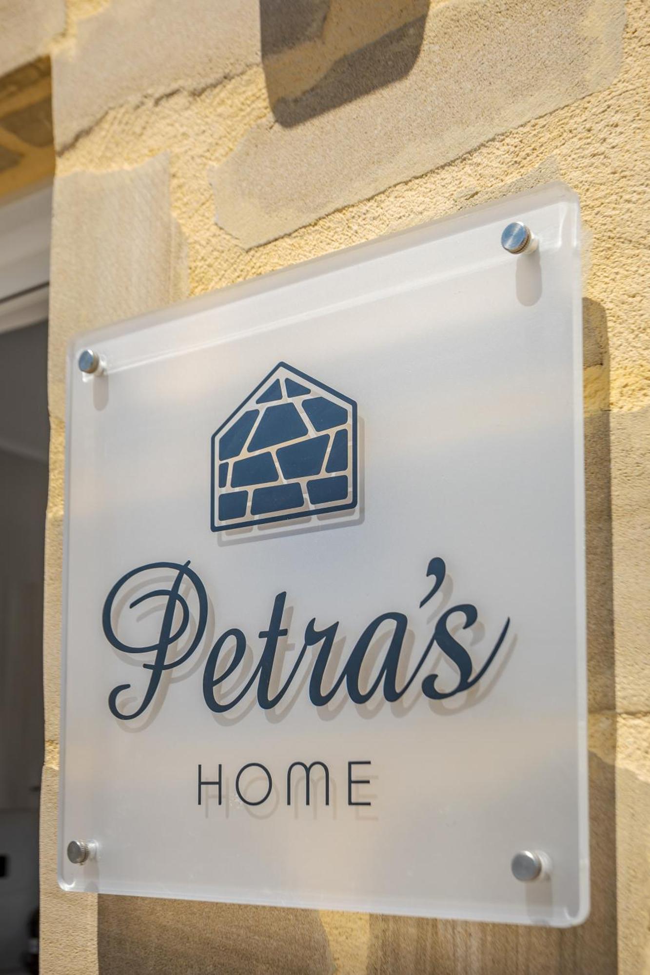 Petra'S Charming Home, 500M To Beach Ханья Экстерьер фото